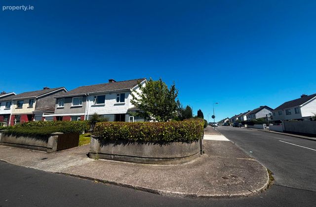 22 Tir Connell Avenue, Lismore Lawn, Waterford City Centre, Co. Waterford - Click to view photos