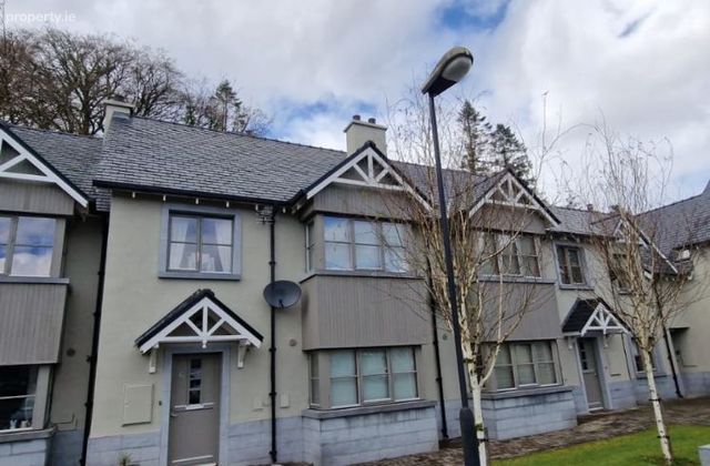 42 O'carolan's Court, Kilronan, Ballyfarnon, Ballyfarnon, Co. Roscommon - Click to view photos