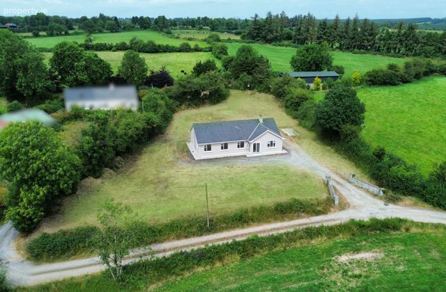Lisnaboy, Cullen, Millstreet, Co. Cork - Click to view photos
