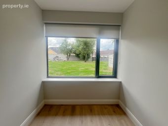 1 Cl&oacute;s R&aacute;th C&uacute;il, School Road, Rathcoole, Co. Dublin - Image 4