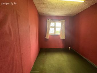 32 O'neill's Place, Carrignafoy, Cobh, Co. Cork - Image 4
