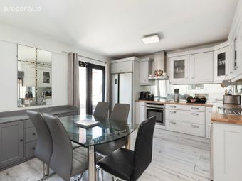 2 Fernleigh Lawn, Castleknock, Dublin 15, Castleknock, Dublin 15 - Image 2