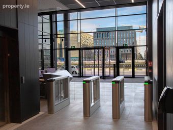 76 Sir John Rogersons Quay, Dublin 2, Dublin 2 - Image 4