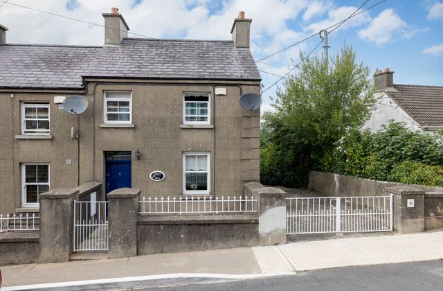 Robin Hill, 10 Hillview Terrace, Rectory Road, Enniscorthy, Co. Wexford., Enniscorthy, Co. Wexford - Click to view photos