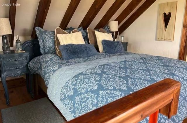 Deerpark, Lahinch, Co. Clare - Click to view photos