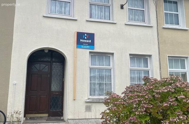 70 White Oaks, Wilton, Wilton, Co. Cork - Click to view photos