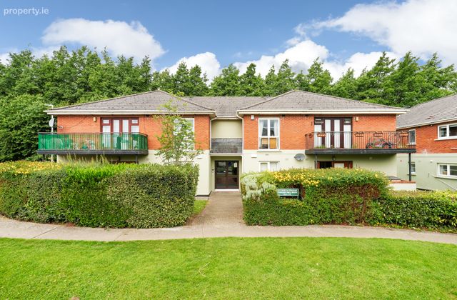 6 Curragh Hall Wood, Tyrrelstown, Dublin 15, Tyrrelstown, Dublin 15 - Click to view photos