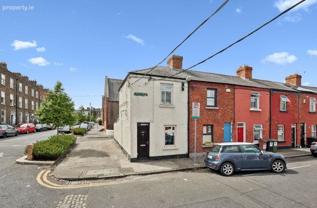 24 Sherrard Avenue, North Circular Road, Dublin 1 - Click to view photos