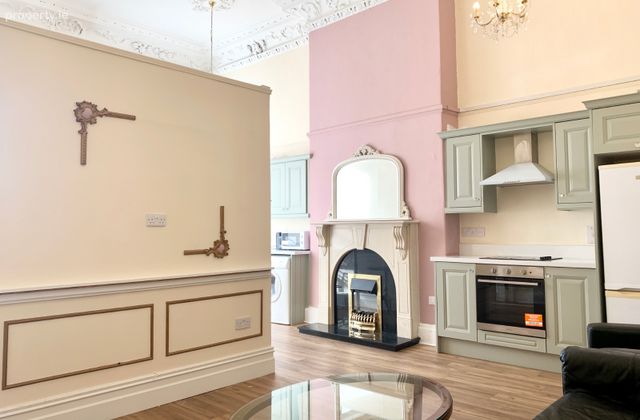 Flat 4, 45 Parnell Square West, Dublin 1 - Click to view photos