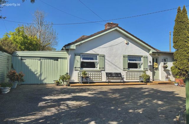 The Cottage, Ballinatray Upper, Gorey, Co. Wexford, Riverchapel, Co. Wexford - Click to view photos