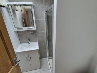 76 Saint Kevin Square, Cork, Cork City Centre, Co. Cork - Image 5