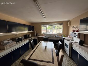 Room 1 Ely House, Nutgrove Avenue, Rathfarnham, Dublin 14, Dublin 14 - Image 4