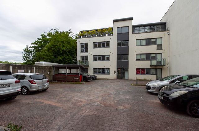 Apartment 52, 73 Leonard`s Court, Clanbrassil Street Lower, Dublin 8, Co. Dublin, South Circular Road, Dublin 8 - Click to view photos