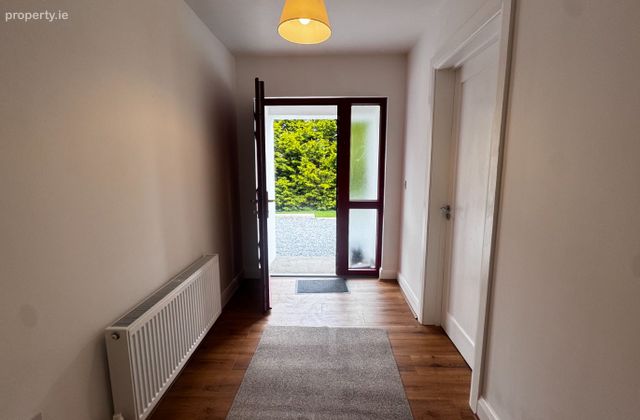 Conway's Lane, Upper Ballygarvan, Togher, Co. Cork - Click to view photos