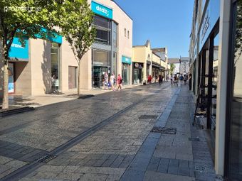 6 Abbey Court, The Square, Tralee, Co. Kerry - Image 2