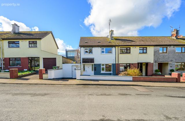 112 Mountrivers Estate, Carrigaline, Carrigaline, Co. Cork - Click to view photos