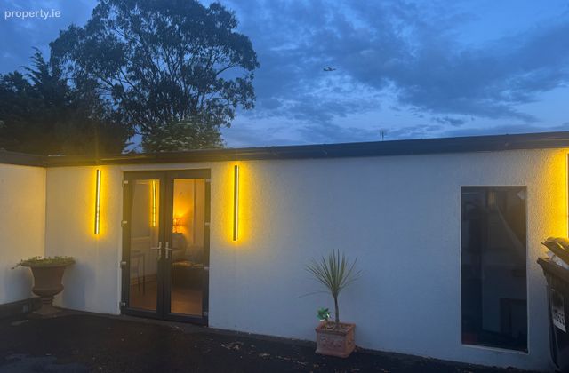 Baskin Cottages, Cloghran, Swords, Co. Dublin, Balgriffin, Dublin 13 - Click to view photos