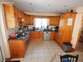 2 Keenaghan Close, Carrick Road, Kilcar, Co. Donegal - Image 5
