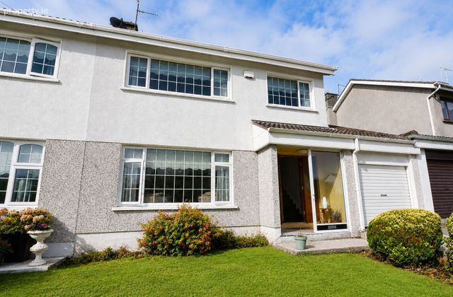 12 Cl&aacute;ir&iacute;n, Carrick-on-suir, Carrick-on-Suir, Co. Tipperary - Click to view photos