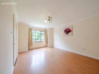4a Belvedere Court, Newtown, Castlebar, Co. Mayo - Image 4