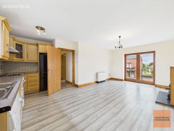 Apartment E, 25 Fernleigh Drive, Castleknock, Dublin 15 - Image 3
