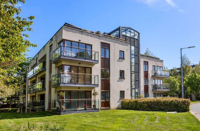 9 Sefton Hall, Kelston, Foxrock, Dublin 18, Foxrock, Dublin 18 - Click to view photos