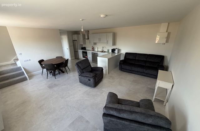 Knockdoe, Claregalway. Galway, Carnoneen, Co. Galway - Click to view photos