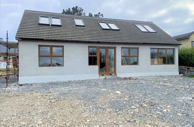 An Crump&aacute;n, Cuilleain, Carraroe, Co Galway, Carraroe, Co. Galway - Click to view photos