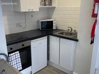 Flat 2, 27 South Circular Road, Dublin 8, Portobello, Dublin 8 - Image 3