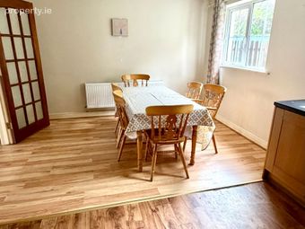 25 The Willows, Castlebar, Castlebar, Co. Mayo - Image 4