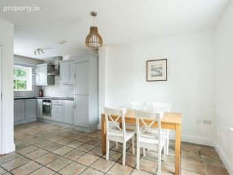 6 The Courtyard, Baltimore, Co. Cork - Image 5