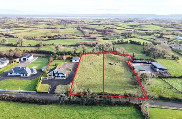 Lecarrowcloghagh, Crossmolina, Co. Mayo - Click to view photos