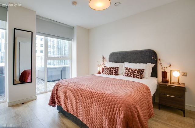 3 Bedroom Penthouse Apartment, Marine School Walk, Dublin 2 - Click to view photos