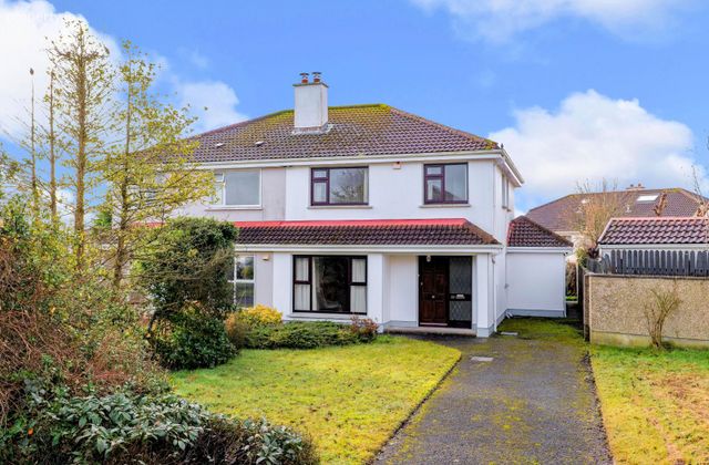 20 The Rise, Knocknacarra, Co. Galway - Click to view photos