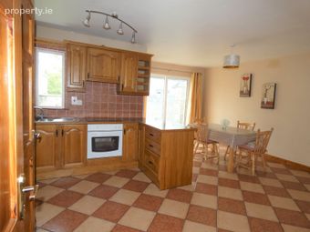 65 D&uacute;n Na Hinse, Lahinch Road, Ennis, Co. Clare - Image 5