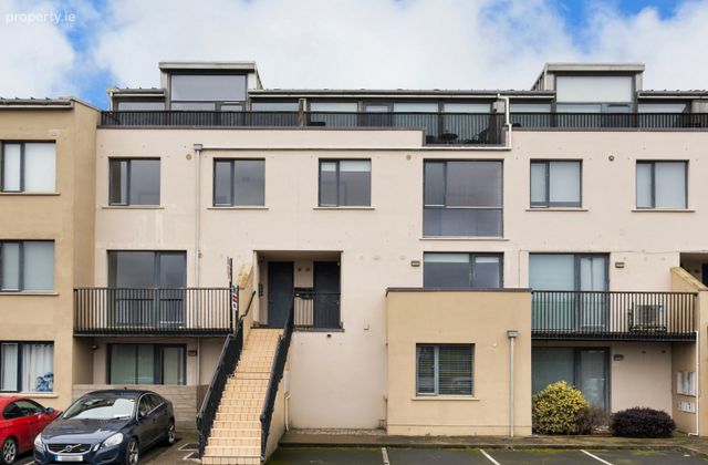 31 Parkview Green, Finglas, Dublin 11, Finglas, Dublin 11 - Click to view photos