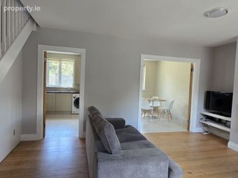 39 Rosemount Park, Dundrum, Windy Arbour, Dublin 14 - Image 2