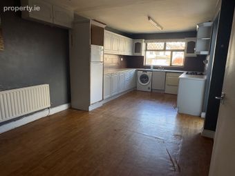 303 Greenacres, Avenue Road, Dundalk, Co. Louth - Image 4
