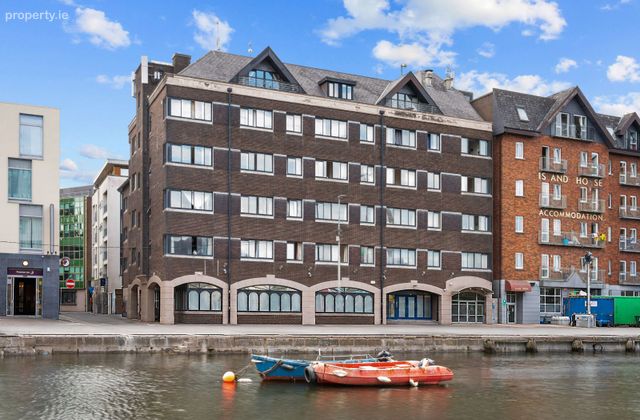 Apartment 18, Morrison House, Cork City Centre, Co. Cork - Click to view photos