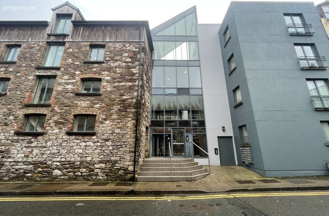 Apartment 12, Reeves Hall, Rutland Street, Cork City Centre, Co. Cork - Click to view photos