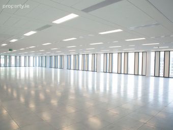 76 Sir John Rogersons Quay, Dublin 2, Dublin 2 - Image 4