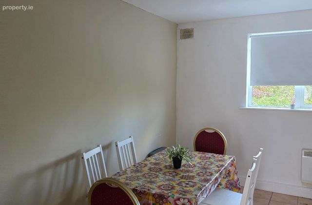 46 Hawrthorn Drive, Thurles, Co. Tipperary - Click to view photos