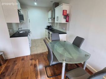 Apartment 28, Downview, T12pf86, Victoria Cross, Co. Cork - Image 4
