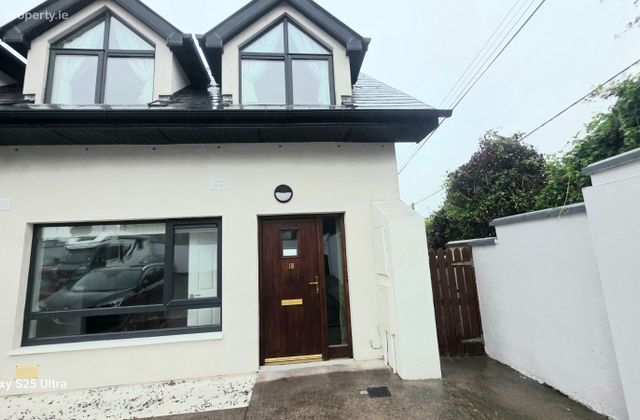18 Marine Gates, Carrignafoy, Cobh, Co. Cork - Click to view photos