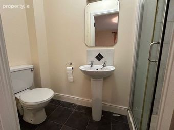 32 Butler Court, Mitchel Street, Thurles, Co. Tipperary - Image 4
