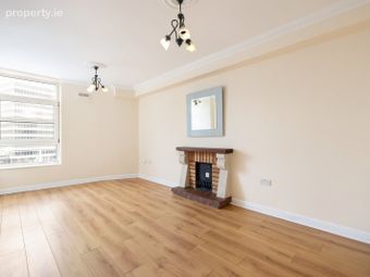 32 Georges Quay Apartments, 2 Georges Quay, Dublin 2, Dublin 2 - Image 2