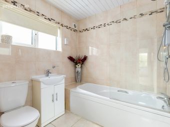 2 Broadford Avenue, Ballinteer, Dublin 16, Ballinteer, Dublin 16 - Image 4