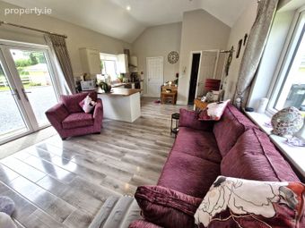 Hawthorn Cottage, Ballinalone, Drumraney, Co. Westmeath - Image 4