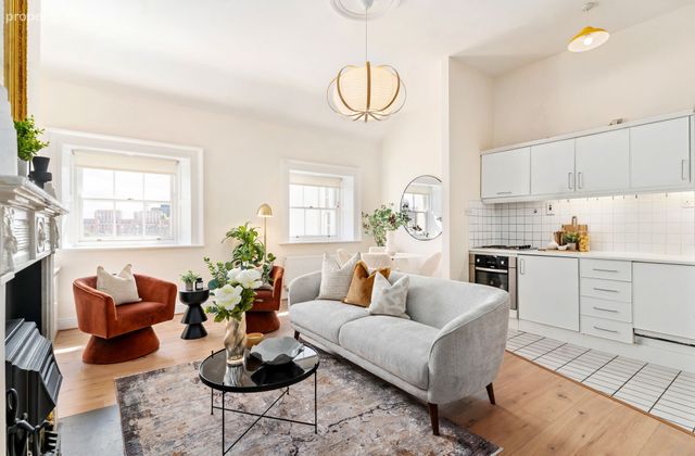 24 Dunloe Hall, 27 Merrion Street Upper, Dublin 2, Dublin 2 - Click to view photos