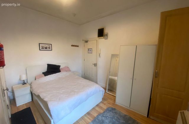 South Circular Road, Dolphin's Barn, Dublin 8 - Click to view photos